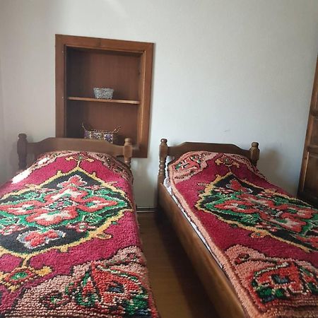 Отель Тодорината къща Лештен Экстерьер фото