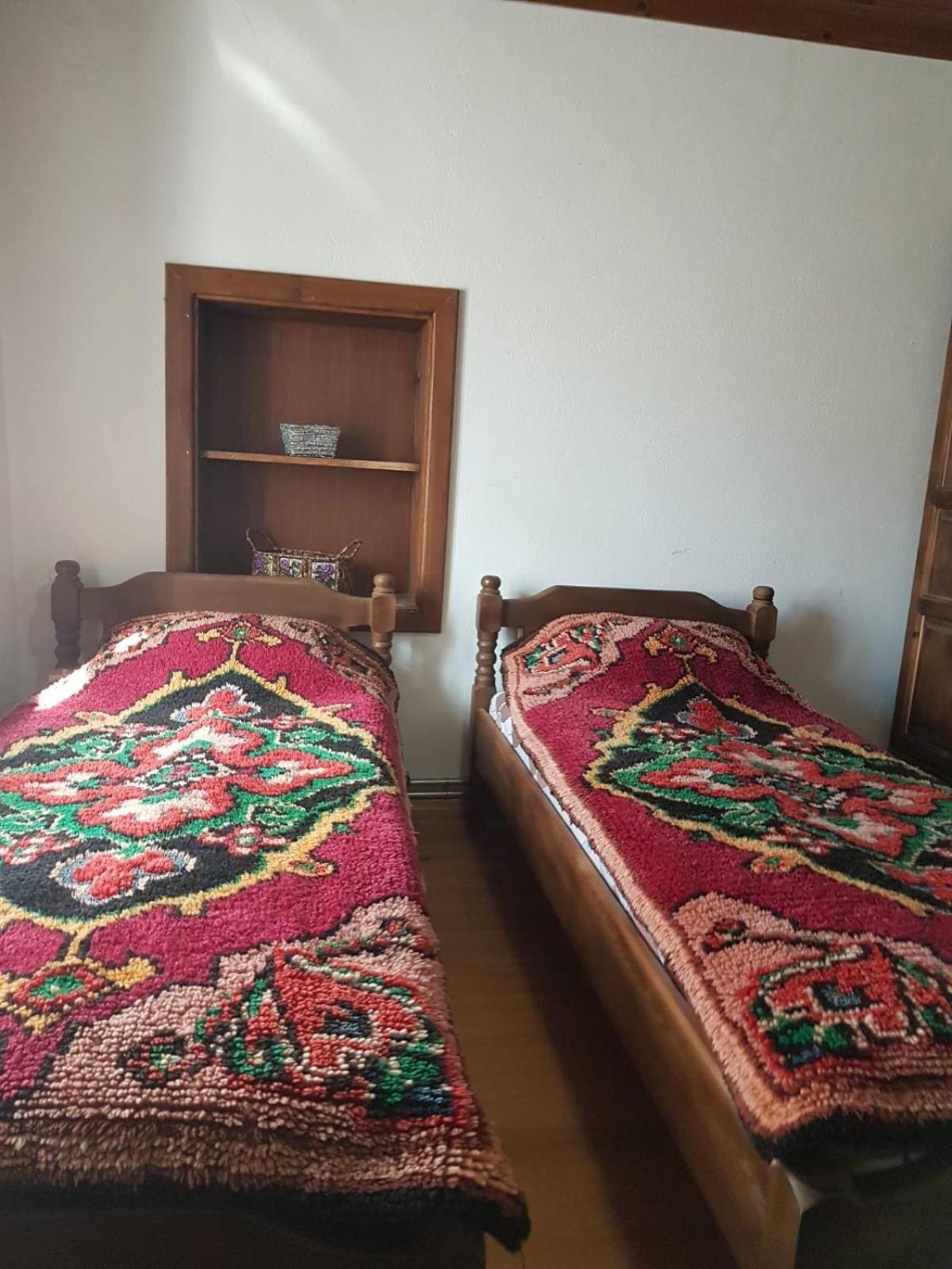 Отель Тодорината къща Лештен Экстерьер фото